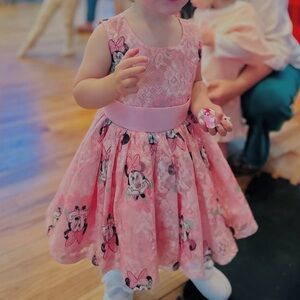 Disney 🎀 Minnie Mouse Pink Lace Dress 2T